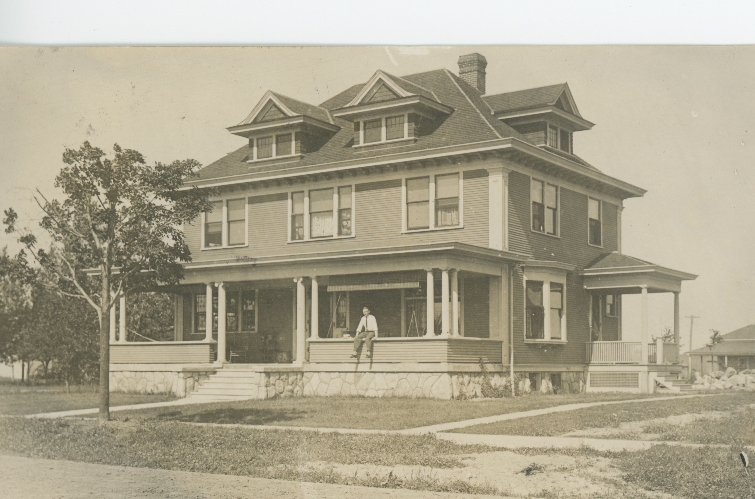 History of historic Mack house.